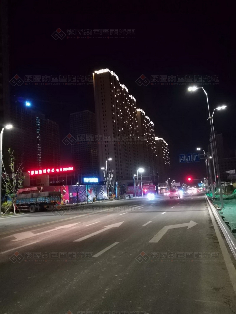 乌鲁木齐宝能城LED亮化工程图片